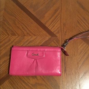Coach wristlet. Gently used.